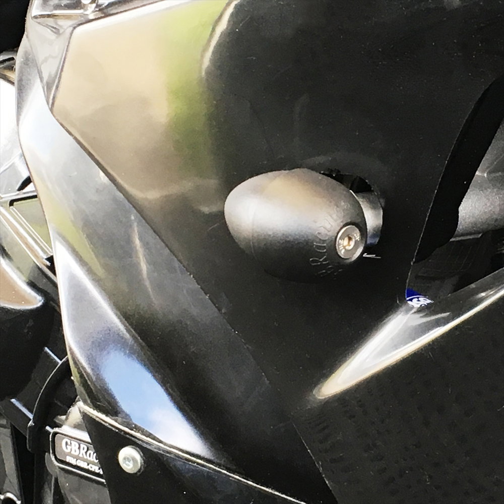 [FS-GSXR1000-L7-RHS-S] GBRacing Bullet Frame Sliders (Street) RHS for Suzuki GSX-R 1000 - image 1