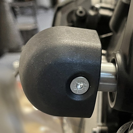 [FS-MT07-TRACER-2016-XL-002] GBRacing XL Bullet Frame Sliders for Yamaha Tracer 7 - image 3