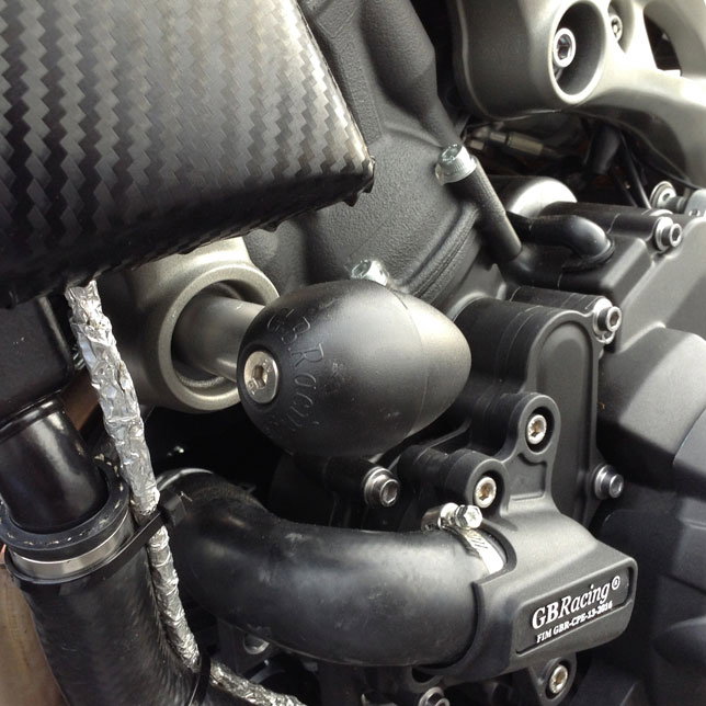 [FS-MT09-2014-S-001] GBRacing Bullet Frame Sliders (Street) for Yamaha MT-09 - image 1