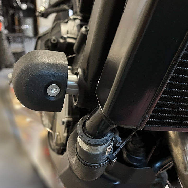 [FS-MT09-2014-XL-001] GBRacing XL Bullet Frame Sliders for Yamaha MT-09 - image 1