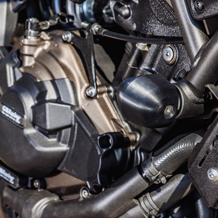 [FS-XSR900-2022-XL-001] GBRacing XL Bullet Frame Sliders  for Yamaha XSR900 - image 2