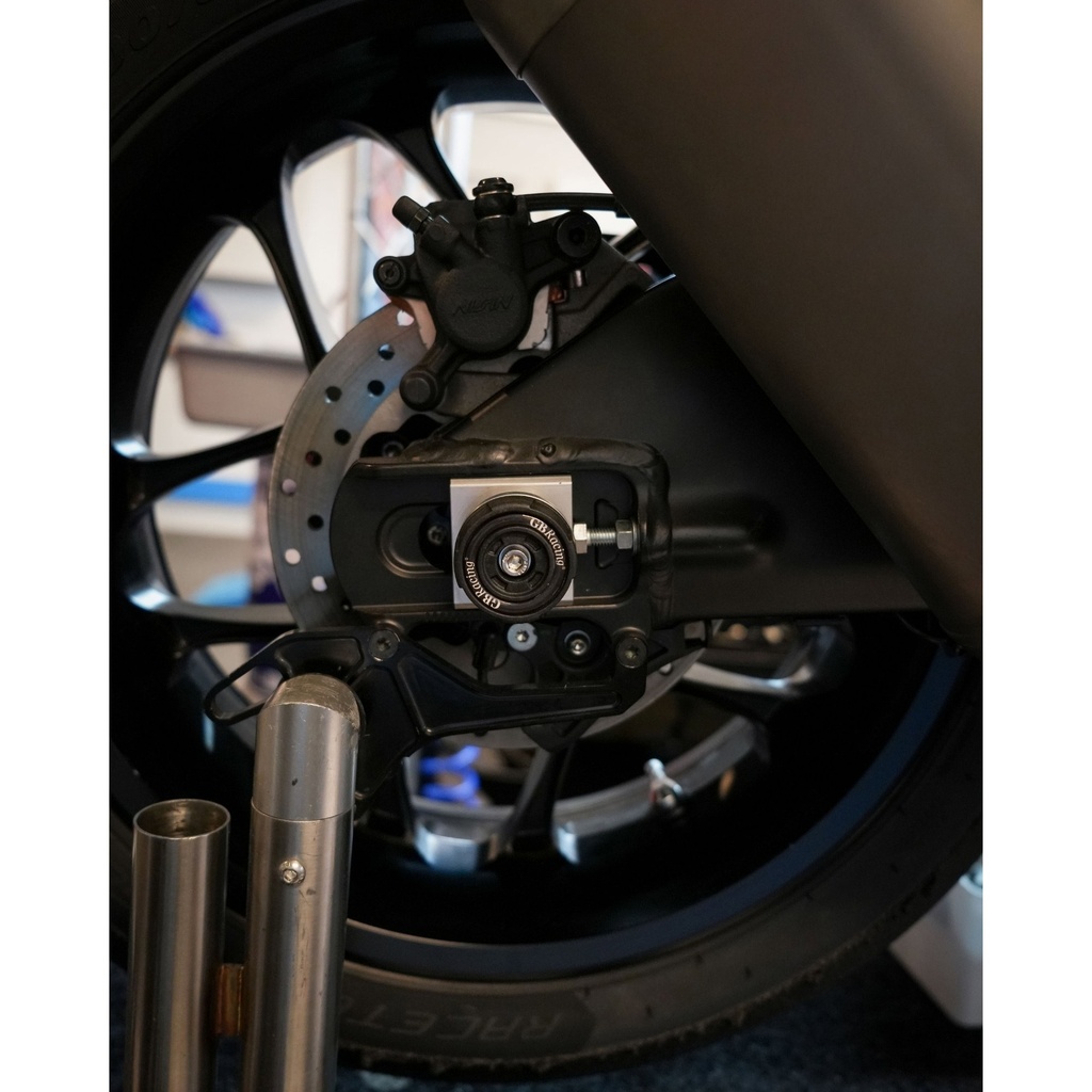 [GSP-23-22-80-008] GBRacing Rear RHS Spindle Protector for BMW S 1000 R - image 6